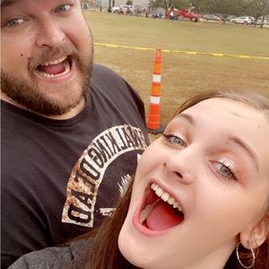 Meet your Posher, Chloe